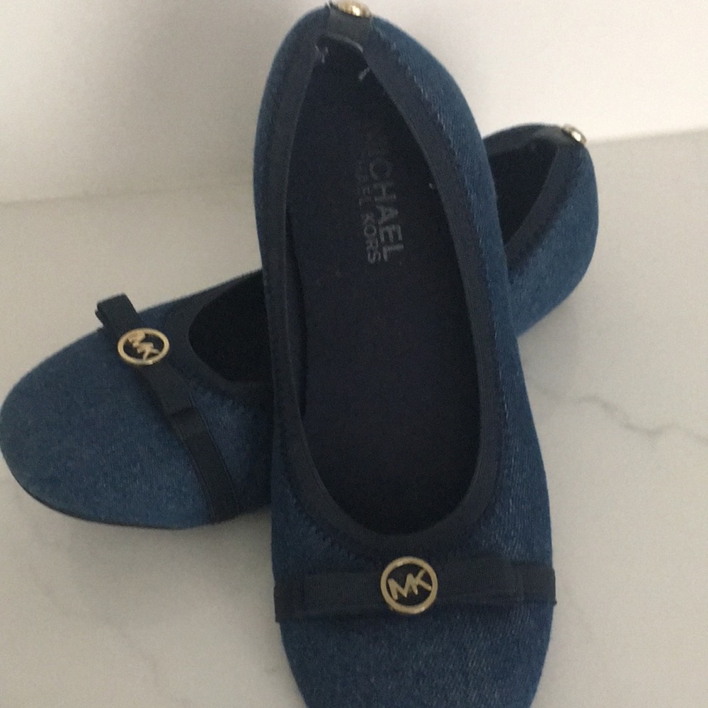 Michael Kors - Picture 1 of 7